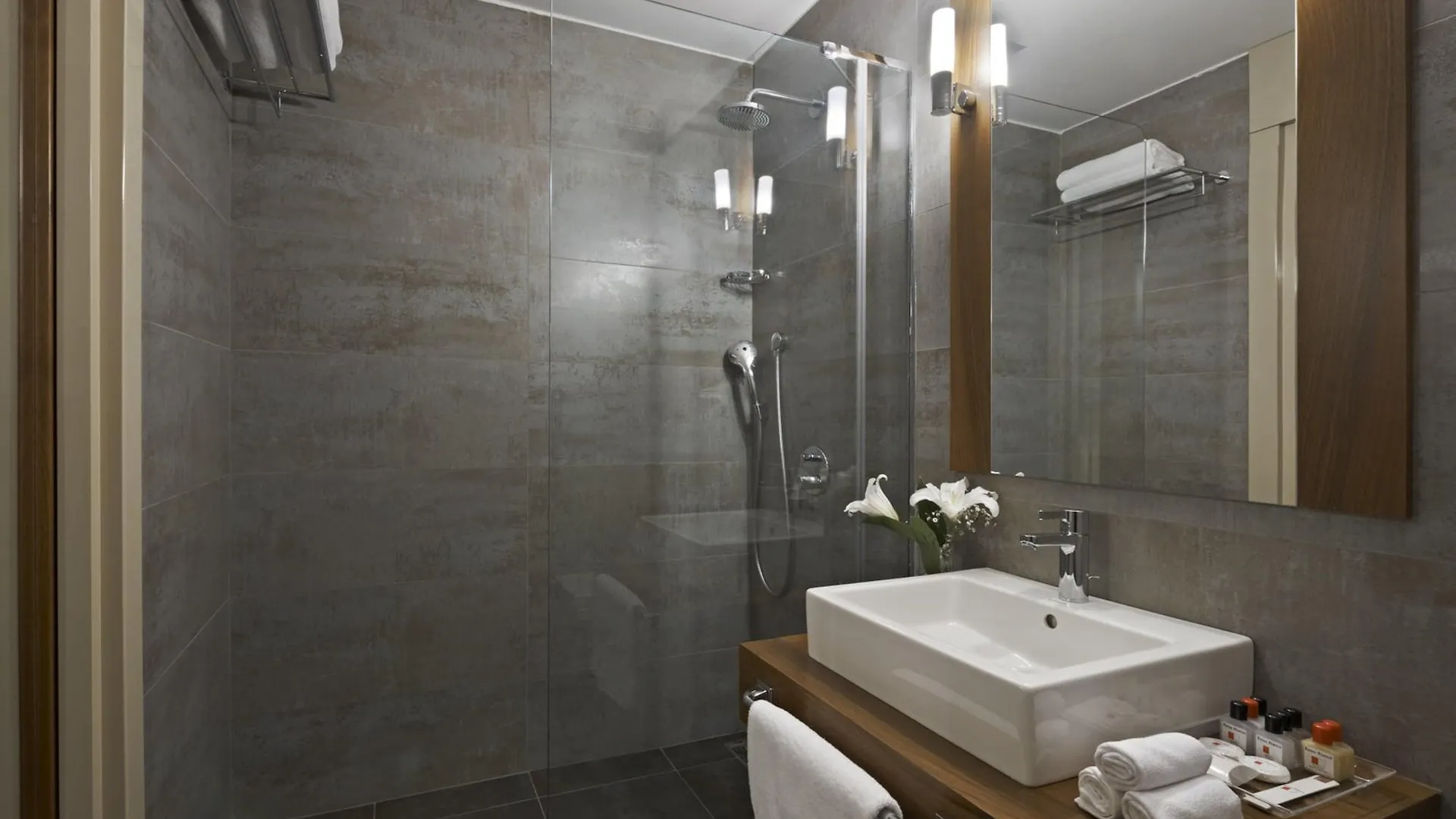 Four Points Flex By Sheraton Istanbul Taksim Square Hotel