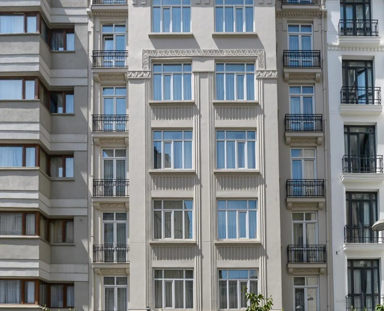 Four Points Flex By Sheraton Istanbul Taksim Square 4*,