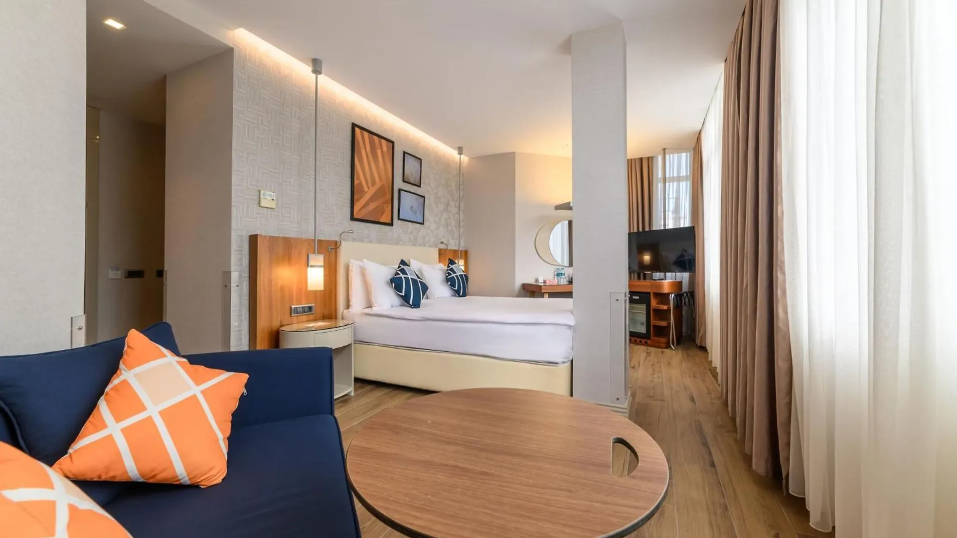 Four Points Flex By Sheraton Istanbul Taksim Square Hotel