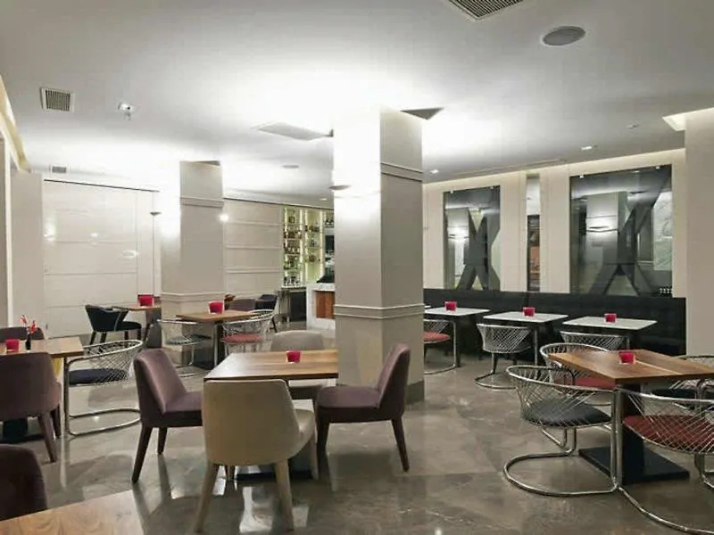 Hotel Four Points Flex By Sheraton Istanbul Taksim Square